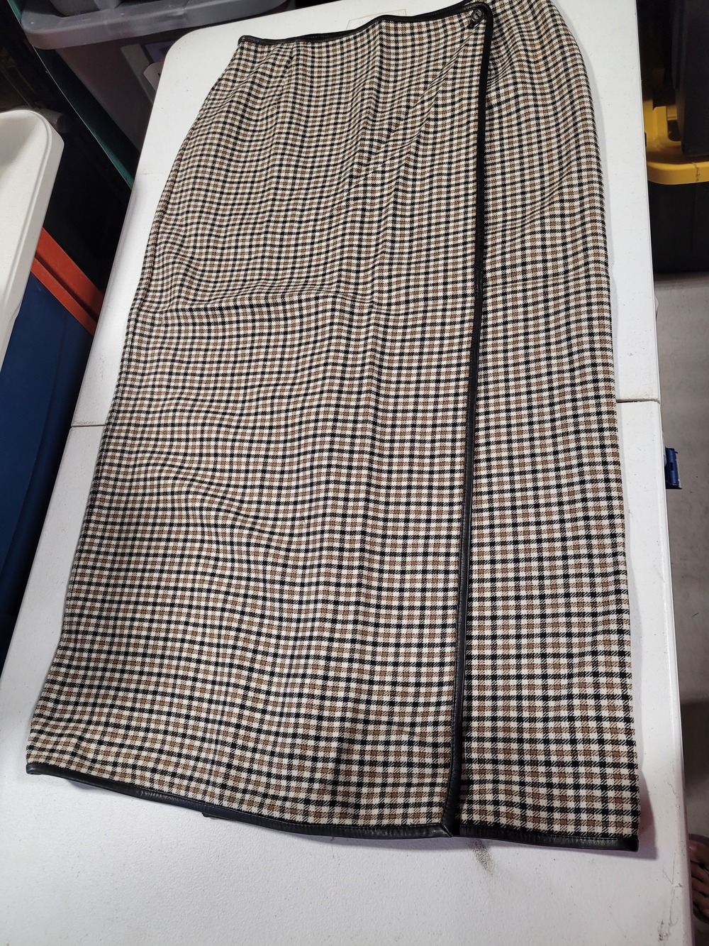 Worth Black-Trim Checked Pencil Skirt in Beige and Black